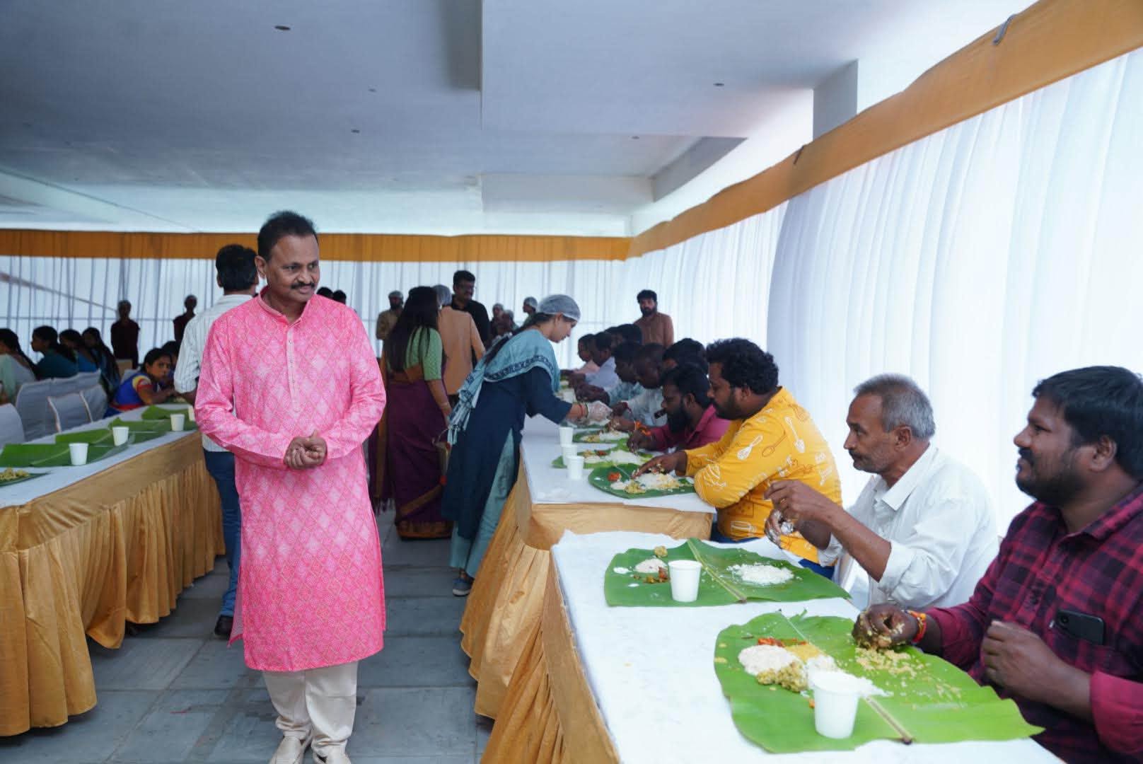 A Gathering in Memory of Mother on the Thirteenth Day!