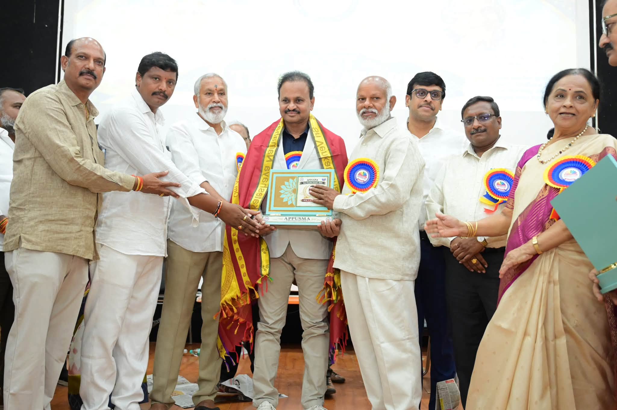 Today, APPUSMA (Andhra Pradesh Private Unaided Schools Management Association) organised a ceremony to felicitate the Best Teachers of private schools
