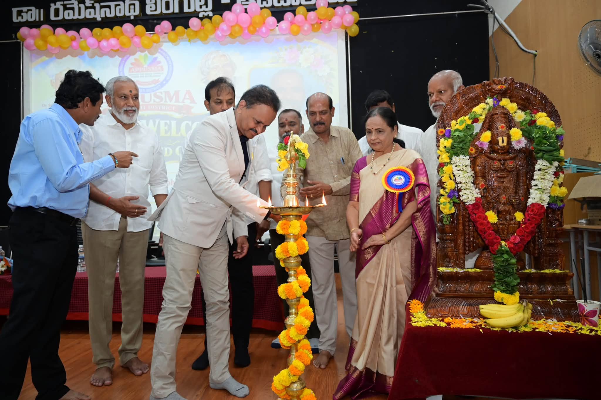 Today, APPUSMA (Andhra Pradesh Private Unaided Schools Management Association) organised a ceremony to felicitate the Best Teachers of private schools