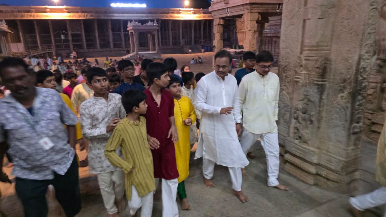 Dasara Yatra by Slate students! The first day, Ranganatha Swamy Temple, Srirangam, Tiruchurapalli, Tamil Nadu!
