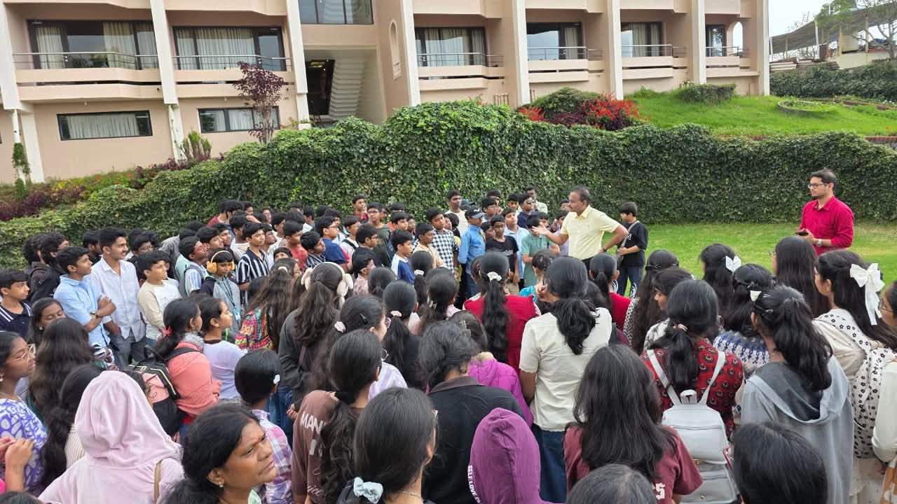 Kodaikanal - Dasara Yatra by Slate students!