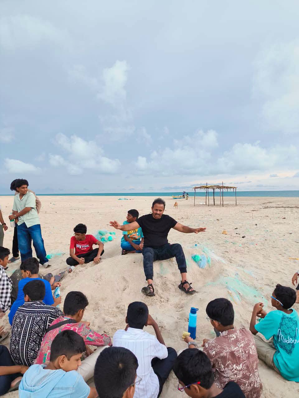 Amarnath Vasireddy with children in Dhanushkodi.